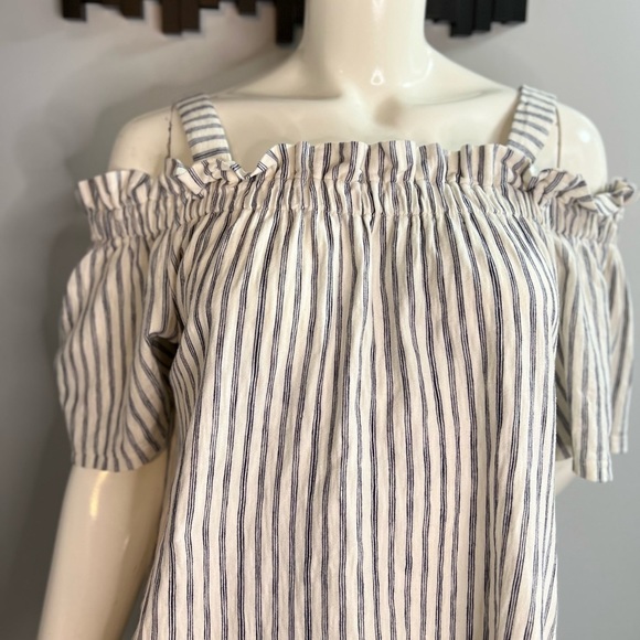 Lucky Brand Womens Size Medium OffShoulder Stripe Top Blue White - Picture 4 of 7